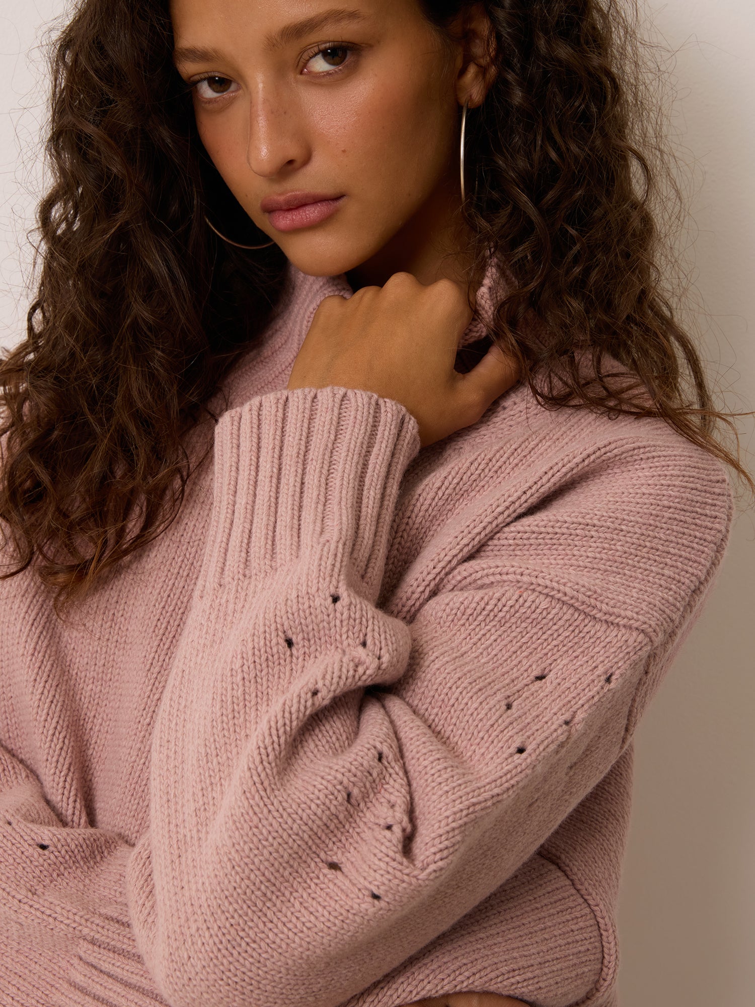 LIZZIE Sweater LIZZIE Sweater