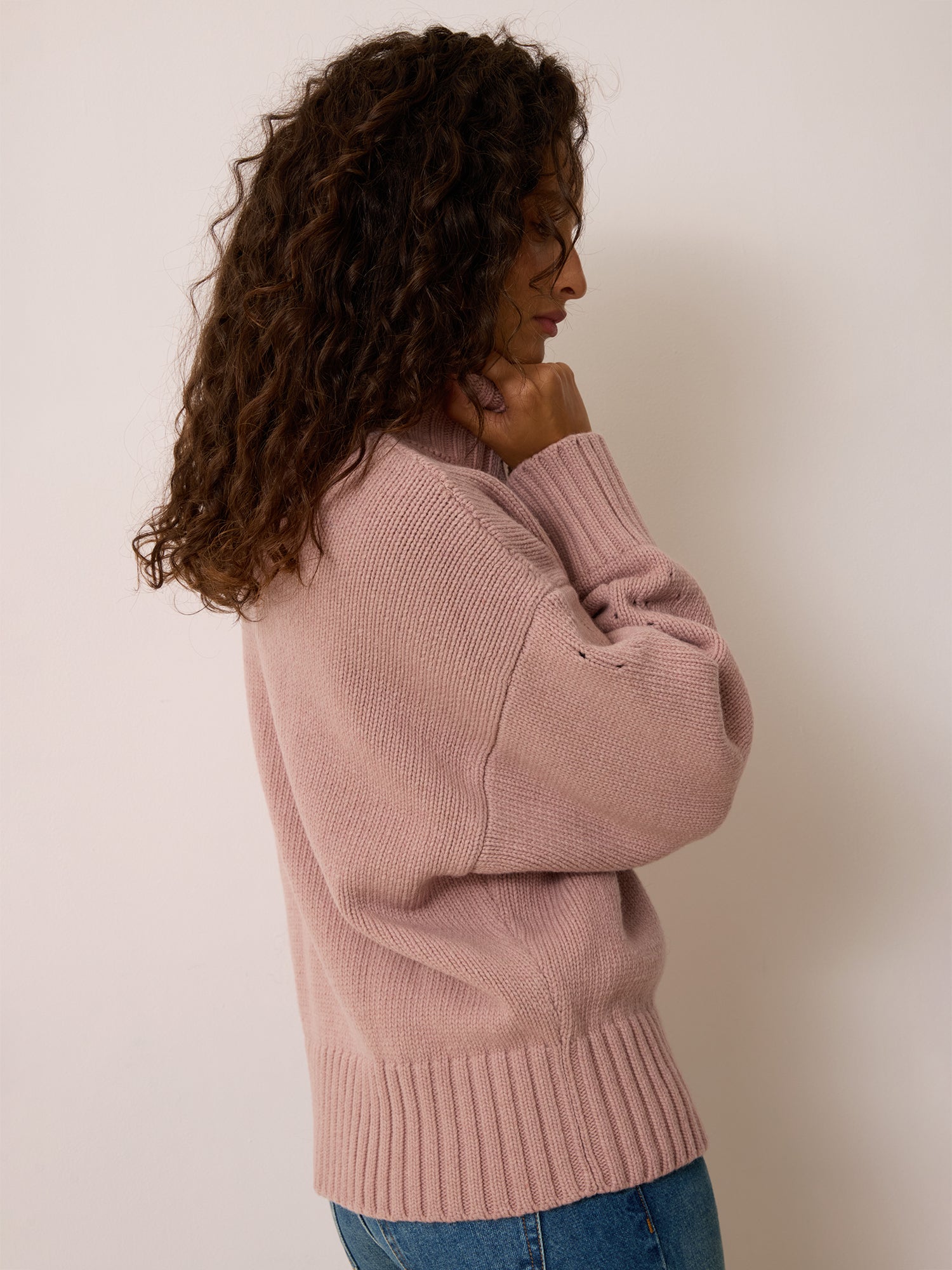 LIZZIE Sweater LIZZIE Sweater